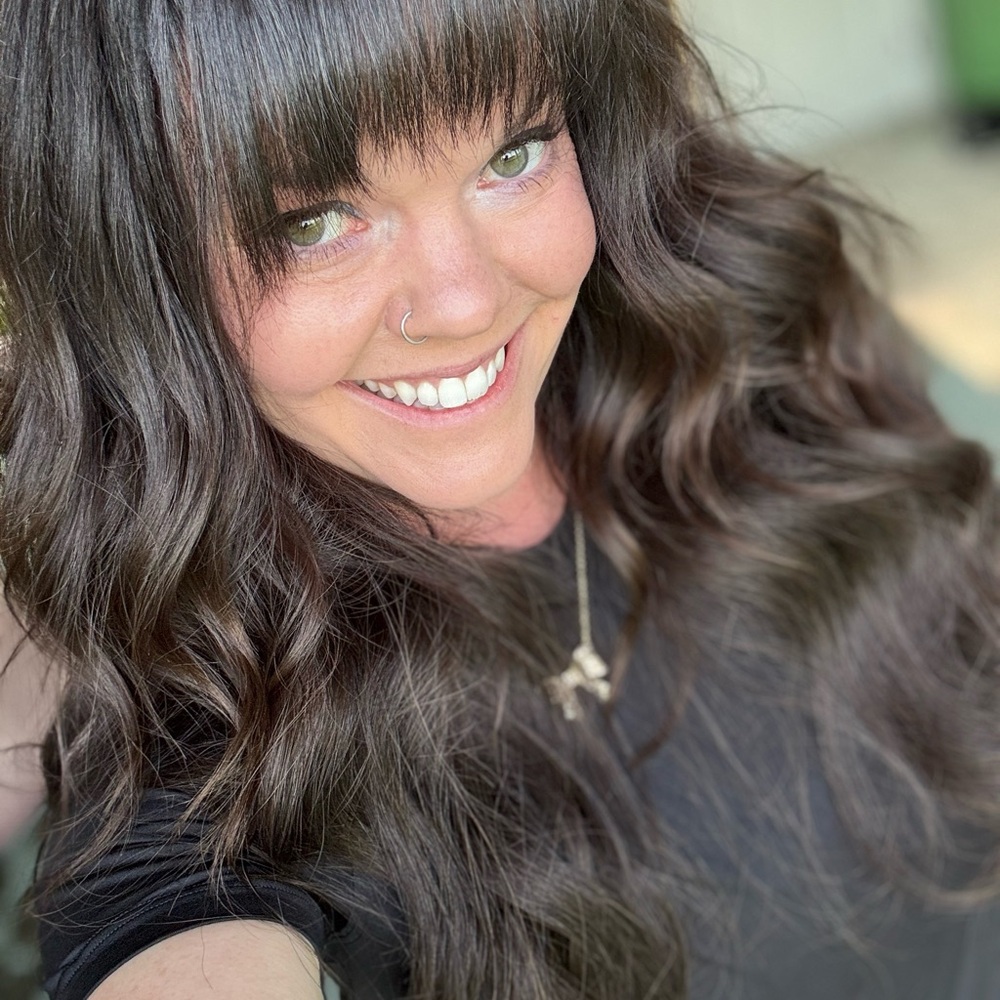 Meet your Posher, Isla